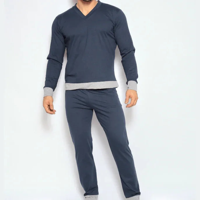 Pijama Masculino Inverno com Gola V e Punhos